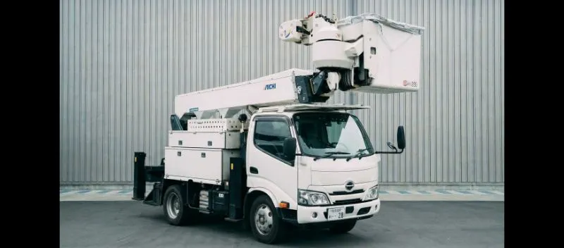 14m高所作業車の車両画像